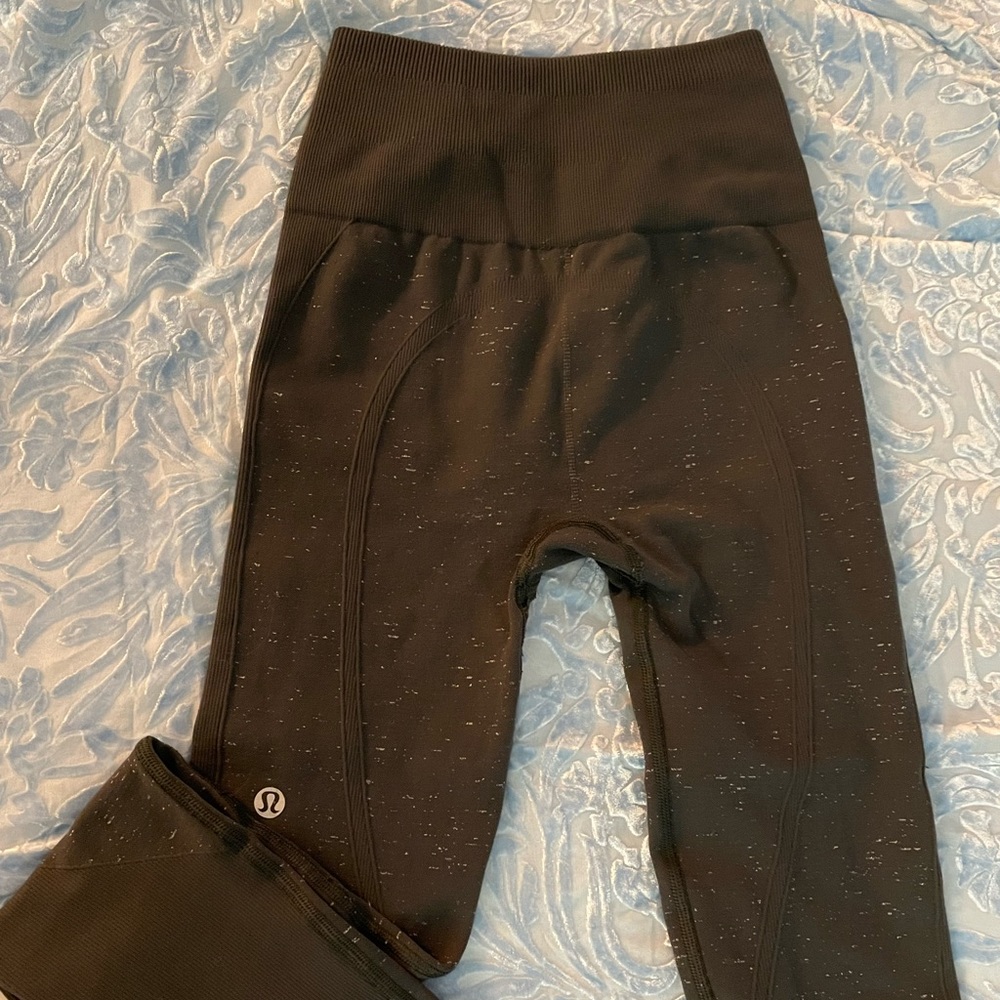 LuluLemon leggings SZ 2